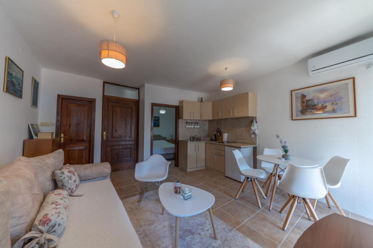 Apartments Franovic 페라스트 외부 사진